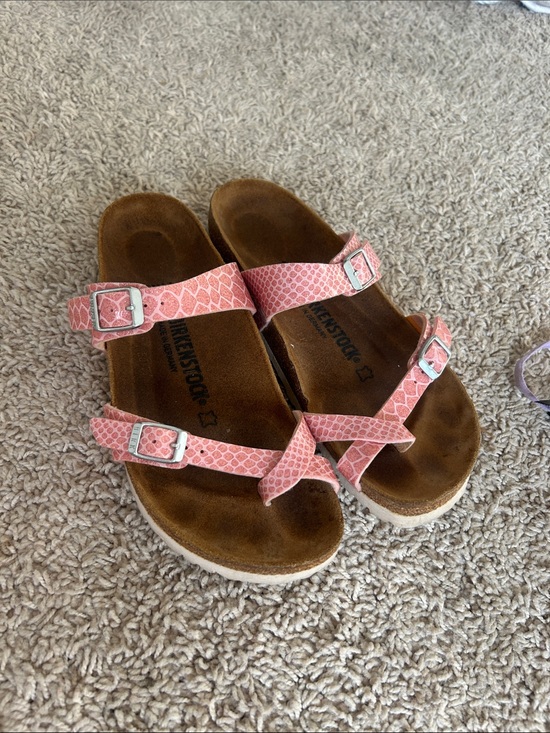 Birkenstock Shoes - Birkenstock Pink Snakeskin-Pattern Buckle Sandals